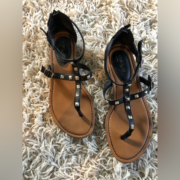 Gypsy Sandals - Picture 1 of 1